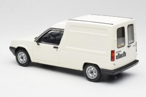 Renault Express Blanco Otto 1:18 OT466 Resina - imagen 4 de 5