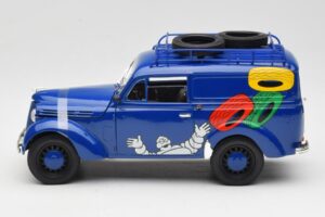 Renault Juvaquatre Michelin Blue Solido 1:18 82008 Metal - imagen 4 de 8