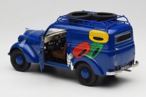 Renault Juvaquatre Michelin Blue Solido 1:18 82008 Metal - imagen 7 de 8