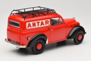 Renault Juvaquatre Utilitaire Rojo Solido 1:18 8424 Metal - imagen 3 de 8