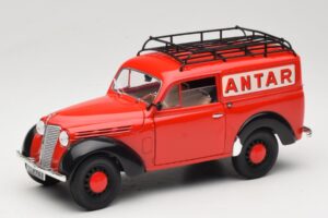 Renault Juvaquatre Utilitaire Rojo Solido 1:18 8424 Metal
