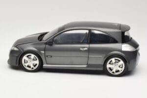 Renault Megane Mk2 RS Vampire Grey Norev 1:18 185101 Metal - imagen 4 de 8