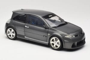 Renault Megane Mk2 RS Vampire Grey Norev 1:18 185101 Metal - imagen 6 de 8
