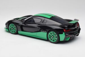 Rimac Nevera Record Monochrome Negro GT Spirit 1:18 GT916 Resina - imagen 5 de 6
