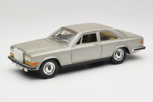 Rolls-Royce Camargue Plateado Diamond Edition Bburago 1:18 3001-M3 Metal