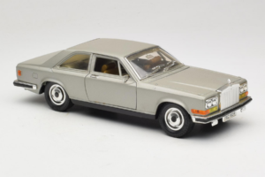 Rolls-Royce Camargue Plateado Diamond Edition Bburago 1:18 3001-M3 Metal - imagen 6 de 8