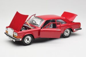 Rolls-Royce Camargue Rojo Bburago 1:22 3001 Metal - imagen 2 de 8