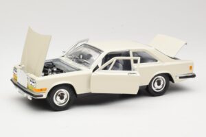 Rolls-Royce Camargue Blanco Bburago 1:22 3001-M1 Metal - imagen 3 de 8