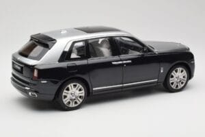 Rolls-Royce Cullinan Negro & Plata OEM 1:18 ROLLS001 Metal - imagen 3 de 8