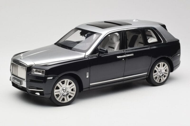 Rolls-Royce Cullinan Negro & Plata OEM 1:18 ROLLS001 Metal