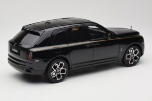 Rolls-Royce Cullinan Negro Con Gold Coachline & Shadow Wheels OEM 1:18 028-15A Metal - imagen 3 de 8