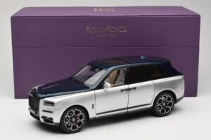 Rolls-Royce Cullinan Azul & Plata Bicolor OEM 1:18 028-16B Metal - imagen 8 de 8