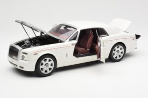 Rolls-Royce Phantom Coupe English Blanco Plata Kyosho 1:18 08861EW Metal - imagen 2 de 8