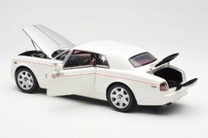 Rolls-Royce Phantom Coupe English Blanco Plata Kyosho 1:18 08861EW Metal - imagen 5 de 8