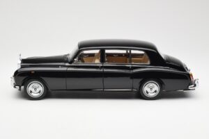 Rolls-Royce Phantom VI EWB Negro Kyosho 1:18 08905BK Metal - imagen 4 de 8