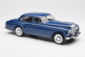 Rolls-Royce Silver Cloud III Flying Spur Mulliner RHD Azul Oscuro MCG 1:18 MCG18124 Metal - imagen 4 de 6