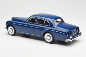 Rolls-Royce Silver Cloud III Flying Spur Mulliner RHD Azul Oscuro MCG 1:18 MCG18124 Metal - imagen 5 de 6