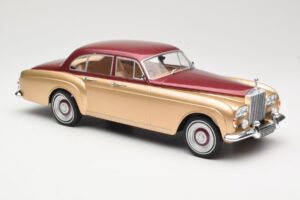 Rolls-Royce Silver Cloud III Flying Spur H.J. Mulliner Rojo & Oro MCG 1:18 MCG18132 Metal - imagen 4 de 6