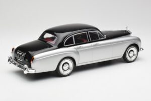 Rolls-Royce Silver Cloud III Mulliner Plateado & Negro MCG 1:18 MCG18128 Metal - imagen 2 de 6