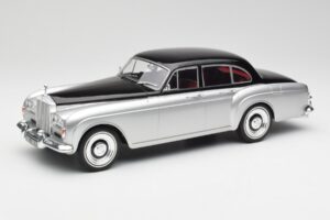 Rolls-Royce Silver Cloud III Mulliner Plateado & Negro MCG 1:18 MCG18128 Metal