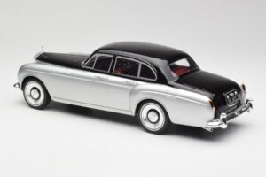 Rolls-Royce Silver Cloud III Mulliner Plateado & Negro MCG 1:18 MCG18128 Metal - imagen 5 de 6