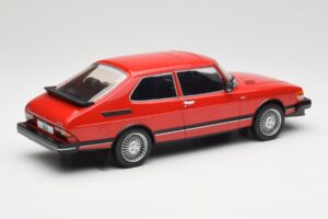 Saab 900 GL Rojo MCG 1:18 MCG18340 Metal - imagen 3 de 6
