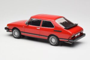 Saab 900 GL Rojo MCG 1:18 MCG18340 Metal - imagen 4 de 6