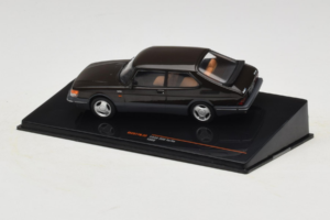 Saab 900 Turbo Negro IXO 1:43 CLC577N Metal - imagen 3 de 4