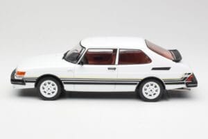 Saab 900 Turbo Blanco MCG 1:18 MCG18339 Metal - imagen 3 de 6