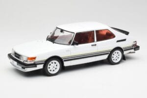 Saab 900 Turbo Blanco MCG 1:18 MCG18339 Metal