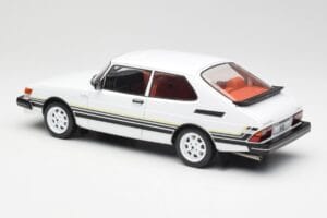 Saab 900 Turbo Blanco MCG 1:18 MCG18339 Metal - imagen 5 de 6