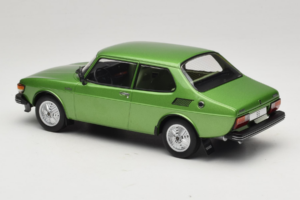 Saab 99 Metallic Verde MCG 1:18 MCG18440 Metal - imagen 5 de 6