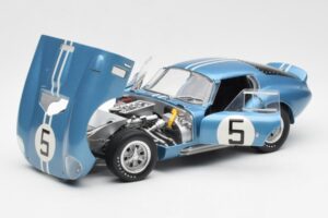 Shelby Cobra Daytona Coupe #5 D. Gurney / B. Bondurant 24 Hours of Le Mans 1964 Exoto 1:18 135190555498 Metal - imagen 2 de 8