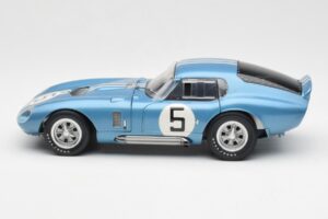 Shelby Cobra Daytona Coupe #5 D. Gurney / B. Bondurant 24 Hours of Le Mans 1964 Exoto 1:18 135190555498 Metal - imagen 4 de 8