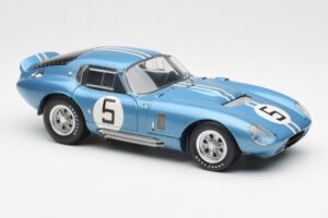 Shelby Cobra Daytona Coupe #5 D. Gurney / B. Bondurant 24 Hours of Le Mans 1964 Exoto 1:18 135190555498 Metal - imagen 6 de 8