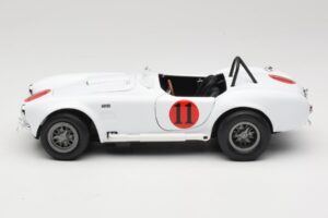 Shelby Cobra 427 S/C Blanco Auto World 1:18 AWSS104 Metal - imagen 4 de 8