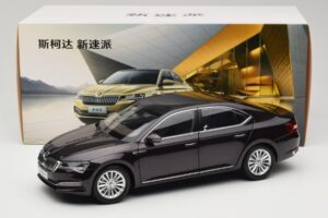 Skoda Superb Mk3 Negro Paudi Model 1:18 ZSS000006BLA Metal - imagen 8 de 8