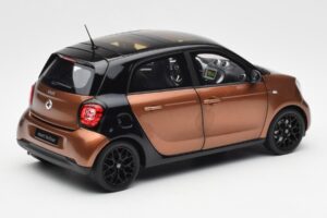 Smart Forfour W453 Negro Hazel Marrón Norev 1:18 B66960299 Metal - imagen 3 de 8