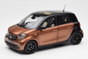 Smart Forfour W453 Negro Hazel Marrón Norev 1:18 B66960299 Metal