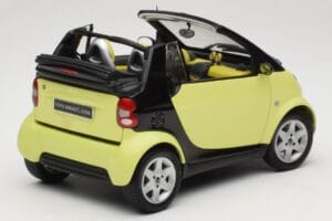 Smart Fortwo 450 Cabrio Amarillo Minichamps 1:18 0012889V001C49Q00 Metal - imagen 3 de 8