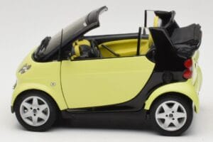Smart Fortwo 450 Cabrio Amarillo Minichamps 1:18 0012889V001C49Q00 Metal - imagen 4 de 8