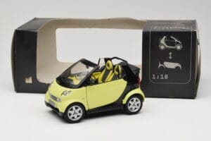 Smart Fortwo 450 Cabrio Amarillo Minichamps 1:18 0012889V001C49Q00 Metal - imagen 8 de 8
