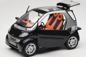 Smart Fortwo Negro Kyosho 1:18 0004830V000C08Q00 Metal - imagen 2 de 8