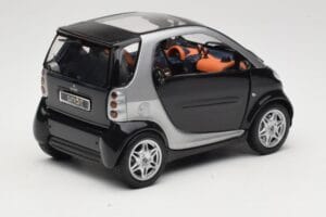 Smart Fortwo Negro Kyosho 1:18 0004830V000C08Q00 Metal - imagen 3 de 8