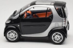 Smart Fortwo Negro Kyosho 1:18 0004830V000C08Q00 Metal - imagen 4 de 8
