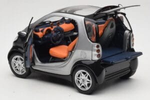 Smart Fortwo Negro Kyosho 1:18 0004830V000C08Q00 Metal - imagen 5 de 8
