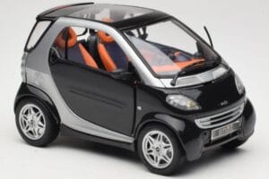 Smart Fortwo Negro Kyosho 1:18 0004830V000C08Q00 Metal - imagen 6 de 8
