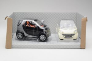 Smart Fortwo Negro & Blanco Maisto 1:18 56045 Metal
