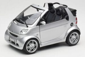 Smart Fortwo W450 Brabus Cabrio Plata Edición Concesionario Kyosho 1:18 0017769V001C05Q00 Metal