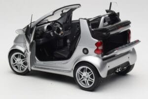 Smart Fortwo W450 Brabus Cabrio Plata Edición Concesionario Kyosho 1:18 0017769V001C05Q00 Metal - imagen 5 de 8